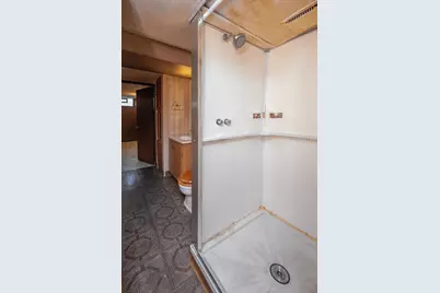 7519 W Clarke St, Wauwatosa, WI 53213 - Photo 32