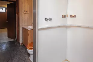 7519 W Clarke St, Wauwatosa, WI 53213 - Photo 32