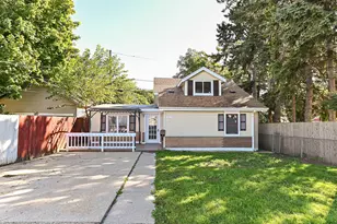 1323 Ohio St, Racine, WI 53405 - Photo 2