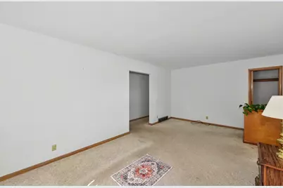 3642  Charles St, Racine, WI 53402 - Photo 6