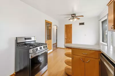 4432 W Howard Ave, Milwaukee, WI 53220 - Photo 4