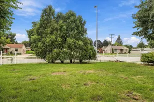 4432 W Howard Ave, Milwaukee, WI 53220 - Photo 30