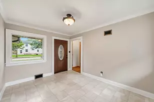 4432 W Howard Ave, Milwaukee, WI 53220 - Photo 20