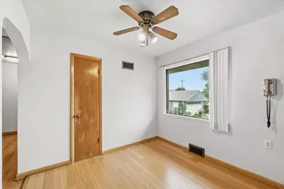 4432 W Howard Ave, Milwaukee, WI 53220 - Photo 6