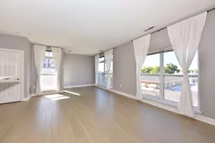 1920 N Farwell Ave, Milwaukee, WI 53202 - Photo 6