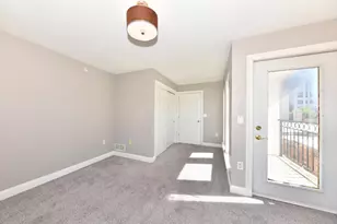 1920 N Farwell Ave, Milwaukee, WI 53202 - Photo 22
