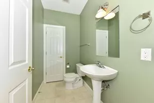 1920 N Farwell Ave, Milwaukee, WI 53202 - Photo 16