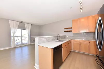 1920 N Farwell Ave #410, Milwaukee, WI 53202 - Photo 12