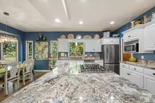 7125 Deerpath Ln, Racine, WI 53185 - Photo 10