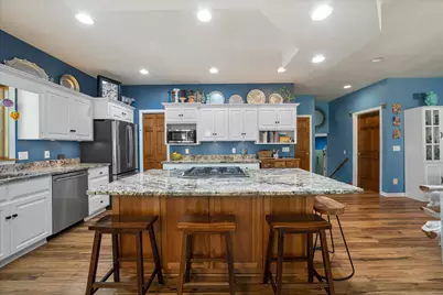 7125  Deerpath Ln, Racine, WI 53185 - Photo 12