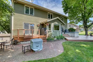 10929 W Hope Ave, Wauwatosa, WI 53222 - Photo 4