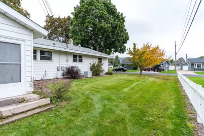 1241  Shorewood Dr, Shelby, WI 54601 - Photo 12
