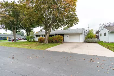 1241  Shorewood Dr, Shelby, WI 54601 - Photo 2