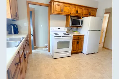 3205 S 70th St, Milwaukee, WI 53219 - Photo 12