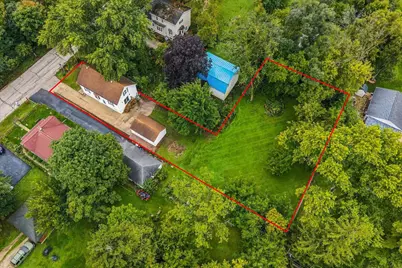 12418 W Meadow Ln, New Berlin, WI 53151 - Photo 24