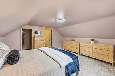 12418 W Meadow Ln, New Berlin, WI 53151 - Photo 12
