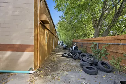 1329  43rd St, Kenosha, WI 53140 - Photo 32