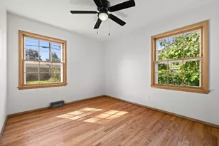 3223 W Birchwood Ave, Milwaukee, WI 53221 - Photo 18
