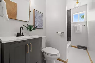 3223 W Birchwood Ave, Milwaukee, WI 53221 - Photo 10