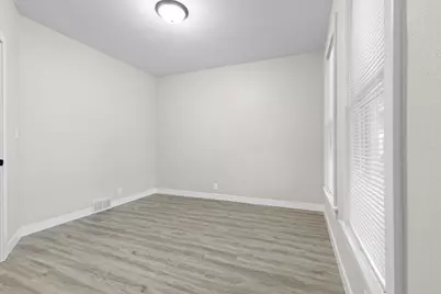 1535 S 31st St, Milwaukee, WI 53215 - Photo 8