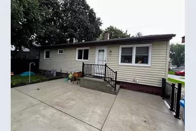 210 N Monroe St, Watertown, WI 53094 - Photo 24