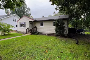 210 N Monroe St, Watertown, WI 53094 - Photo 36