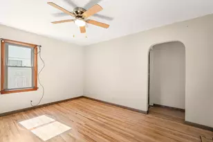 517 Cedar St, Hartford, WI 53027 - Photo 6