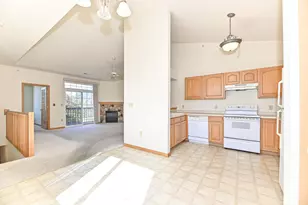 2211 N University Dr, Waukesha, WI 53188 - Photo 6
