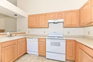 2211 N University Dr, Waukesha, WI 53188 - Photo 8