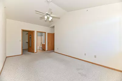 2211 N University Dr #Unit 4, Waukesha, WI 53188 - Photo 20