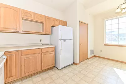 2211 N University Dr #Unit 4, Waukesha, WI 53188 - Photo 10