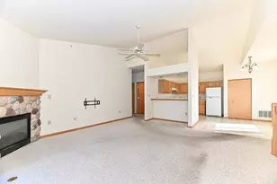 2211 N University Dr, Waukesha, WI 53188 - Photo 16