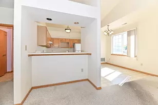 2211 N University Dr, Waukesha, WI 53188 - Photo 12