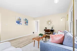 2736 S 52nd Pl, Milwaukee, WI 53219 - Photo 6