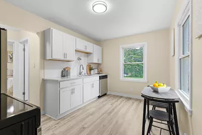 2736 S 52nd Pl, Milwaukee, WI 53219 - Photo 10