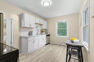 2736 S 52nd Pl, Milwaukee, WI 53219 - Photo 10