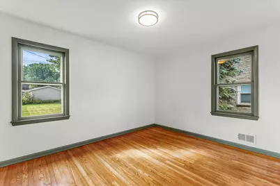 7921 W Whitaker Ave, Greenfield, WI 53220 - Photo 28