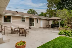 3035 Pilgrim Rd, Brookfield, WI 53005 - Photo 10
