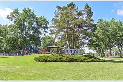 3035  Pilgrim Rd, Brookfield, WI 53005 - Photo 34