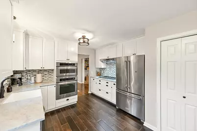 3035  Pilgrim Rd, Brookfield, WI 53005 - Photo 8