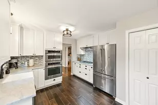 3035 Pilgrim Rd, Brookfield, WI 53005 - Photo 8