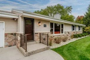3035 Pilgrim Rd, Brookfield, WI 53005 - Photo 2