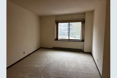 333 N Lake Rd #201, Oconomowoc, WI 53066 - Photo 20