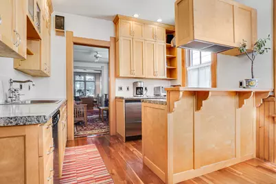 1021 E Pearson St, Milwaukee, WI 53202 - Photo 10