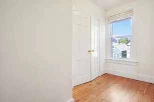 1021 E Pearson St, Milwaukee, WI 53202 - Photo 22