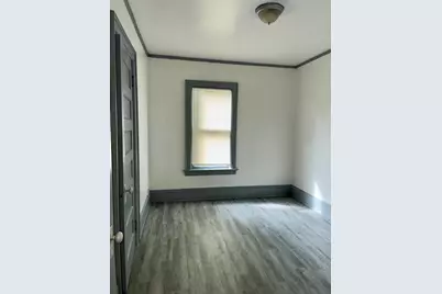 2541 N 38th St #Lower, Milwaukee, WI 53210 - Photo 4