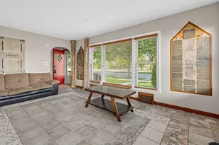5425 W Lincoln Creek Dr, Milwaukee, WI 53218 - Photo 6