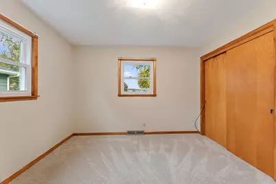 823  East St, Caledonia, MN 55921 - Photo 6