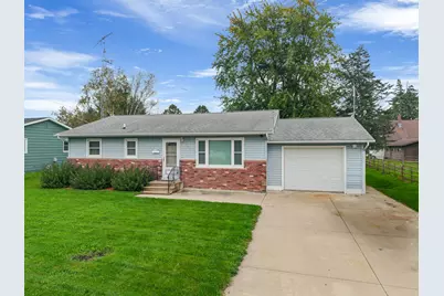 823  East St, Caledonia, MN 55921 - Photo 1