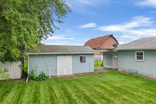 823 East St, Caledonia, MN 55921 - Photo 16